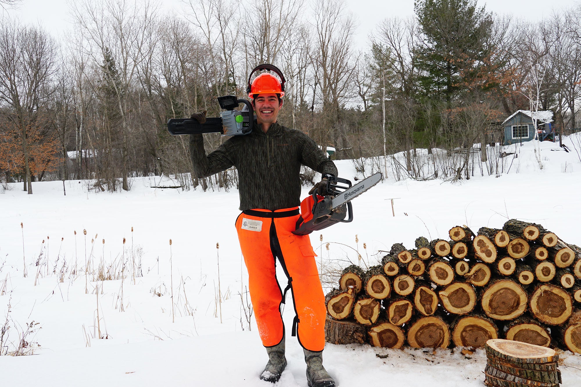 battery powered chainsaw