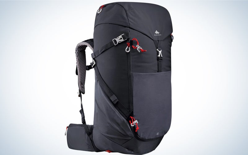 The Decathlon Quechua MH500 is one of the best hiking daypacks.