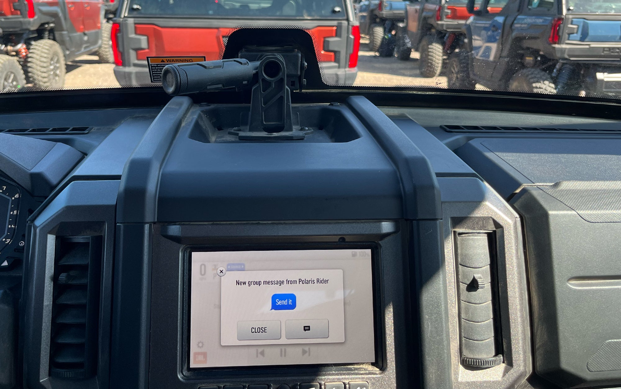 Message other riders out of service via Ride Command+ for convenience and safety.