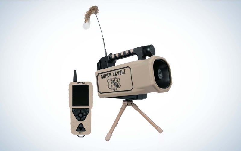 The Lucky Duck Super Revolt is the best coyote call for long distances.