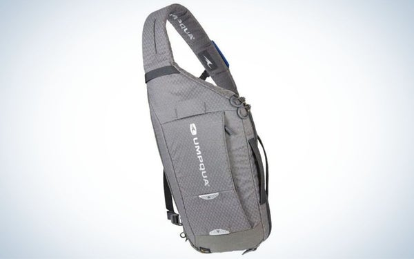 Umpqua Switch 600 ZS is the best fly fishing sling pack for left handers.