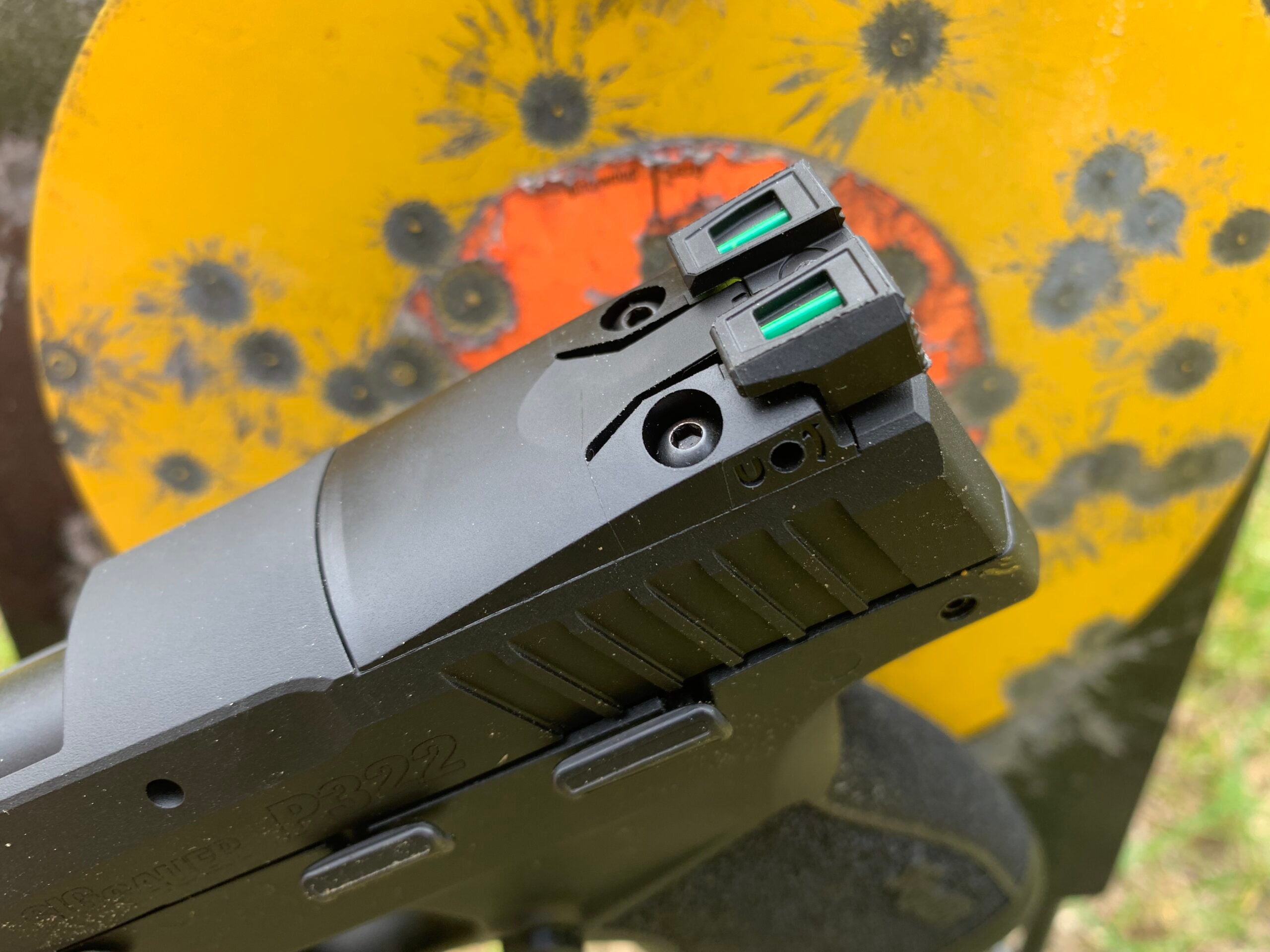 Rear sight and slide plate of the Sig P322