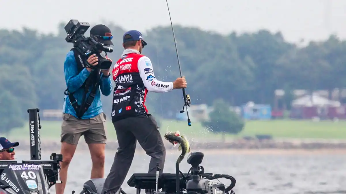 vertical fishing with Palaniuk