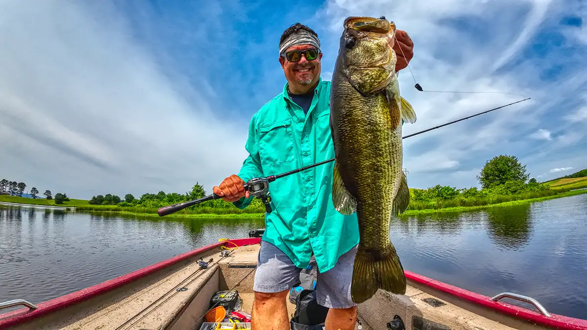 jasons big bass this season on a rage scounbug