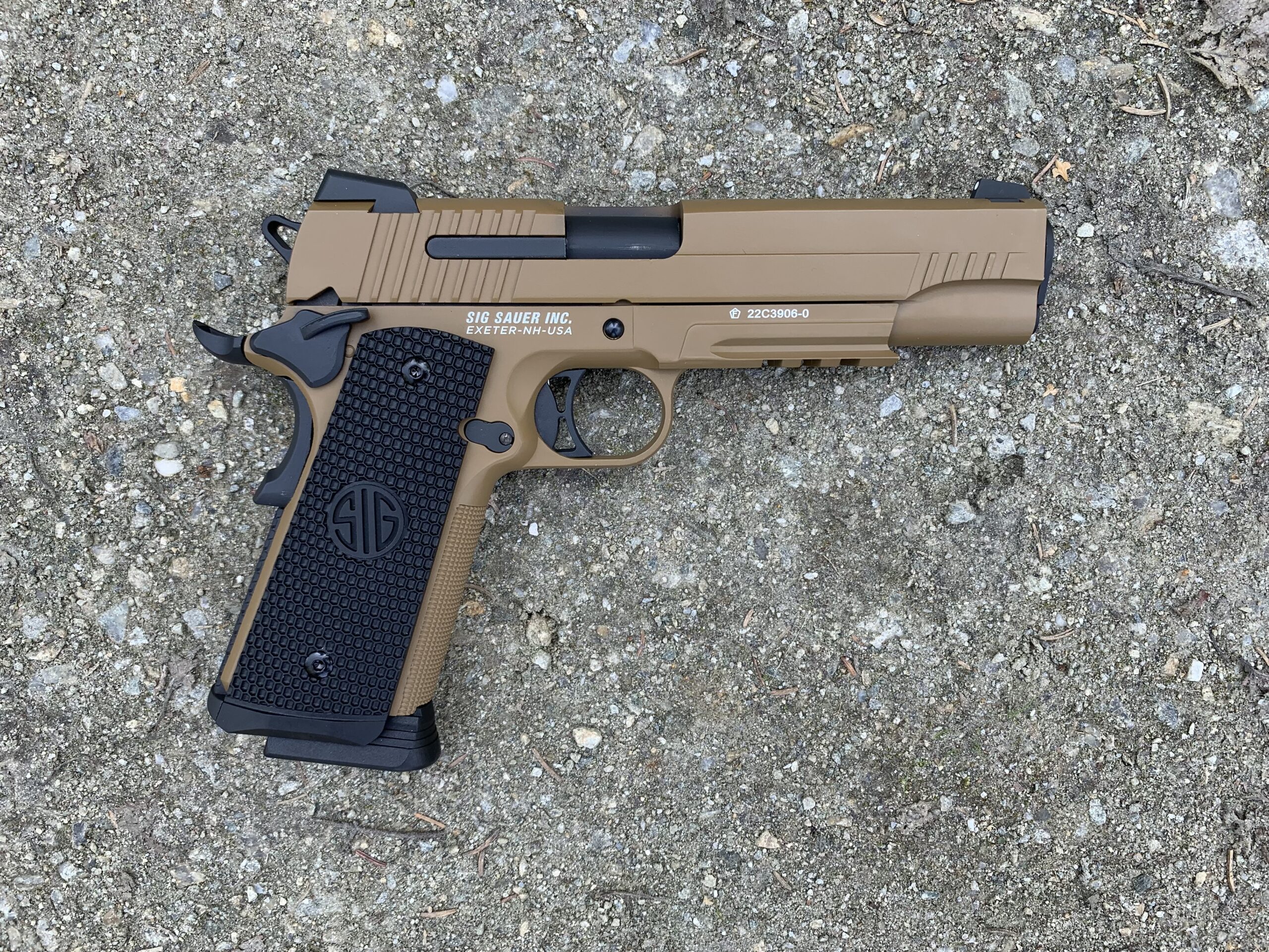  Sig Sauer 1911 Emperor Scorpion