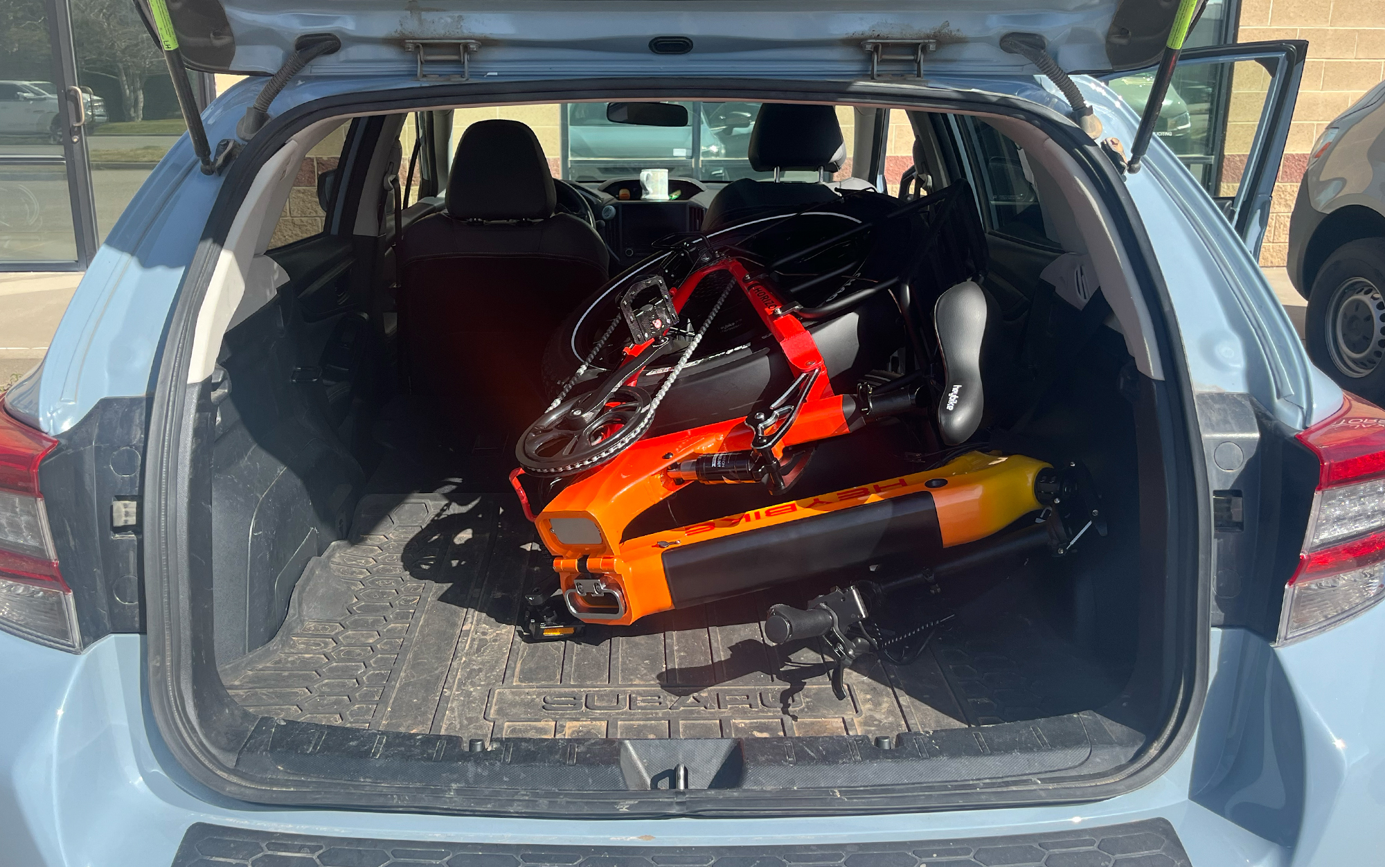 The Horizon folds to fit in a trunk.